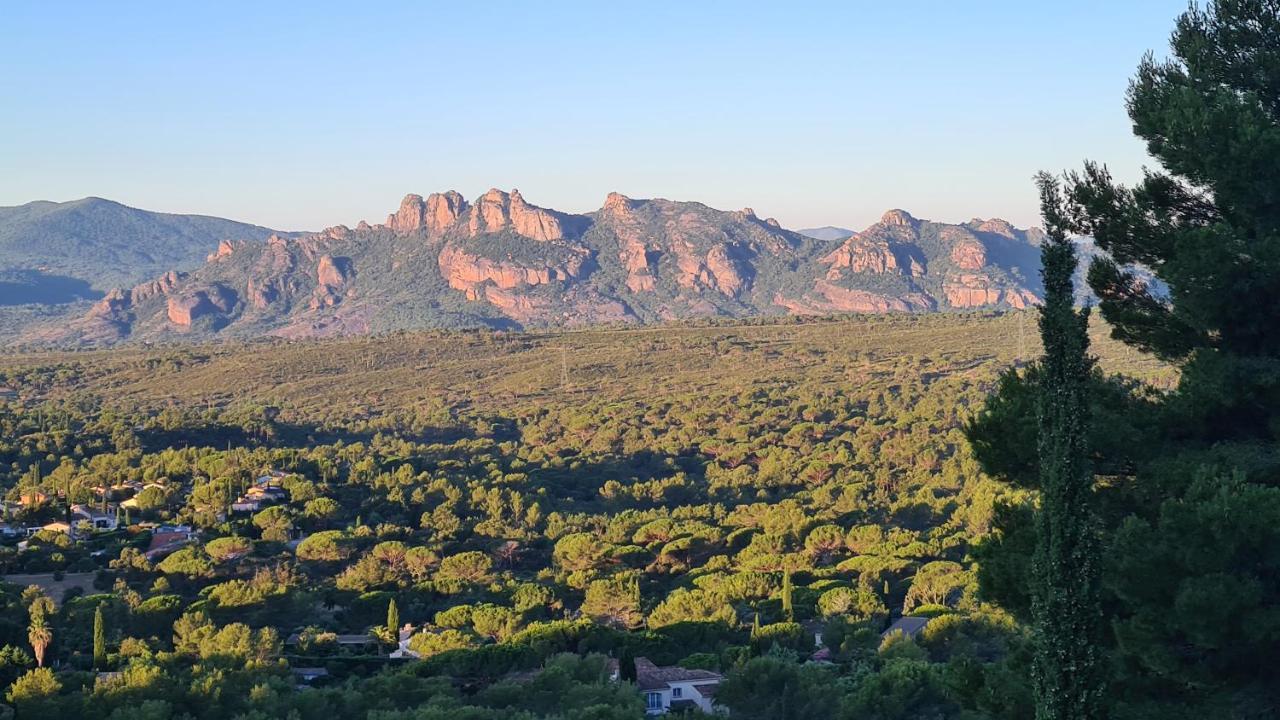Corniche Du Paradis Roquebrune-sur-Argens Exterior photo